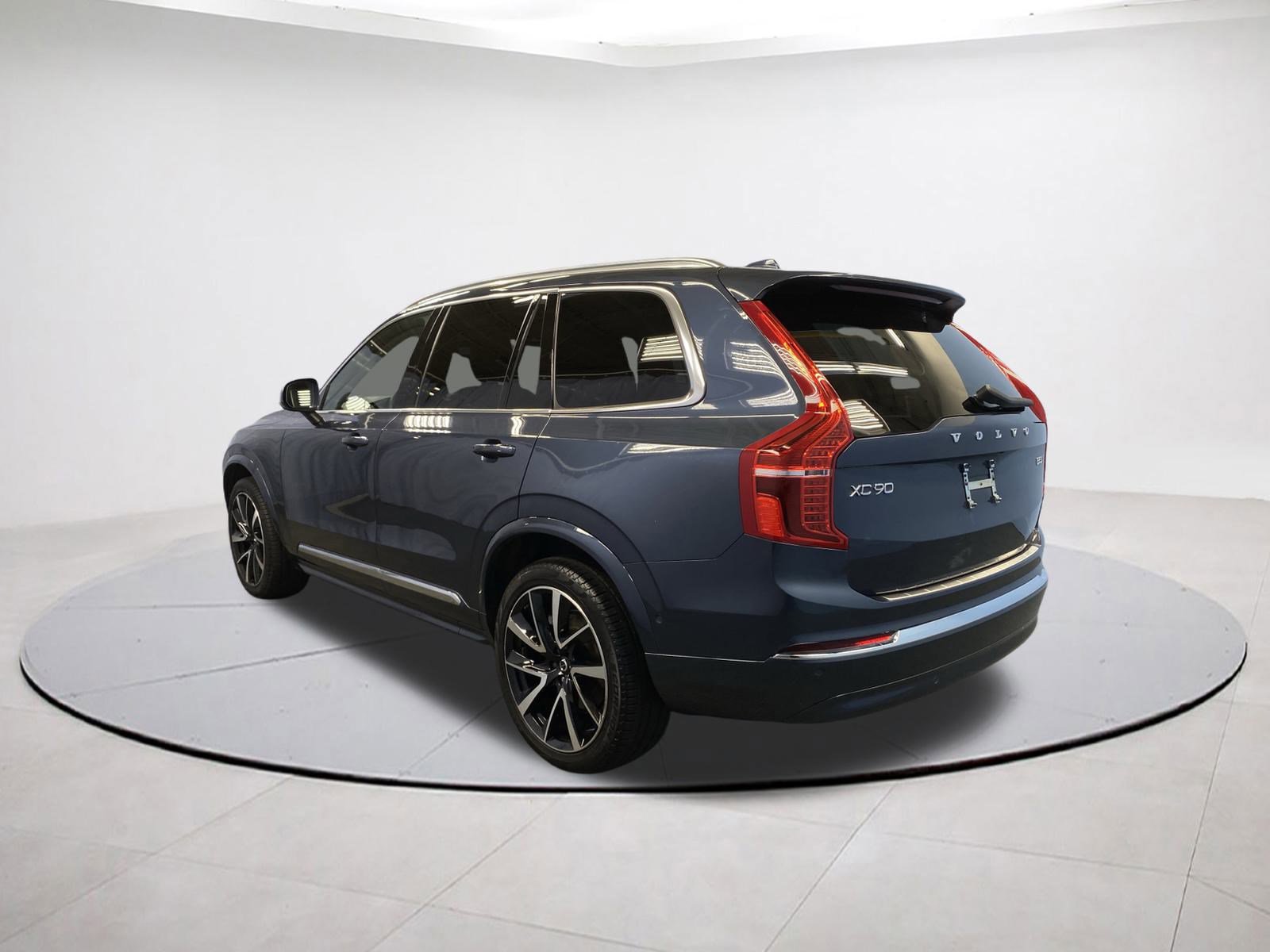 2024 Volvo XC90 Plus photo 3