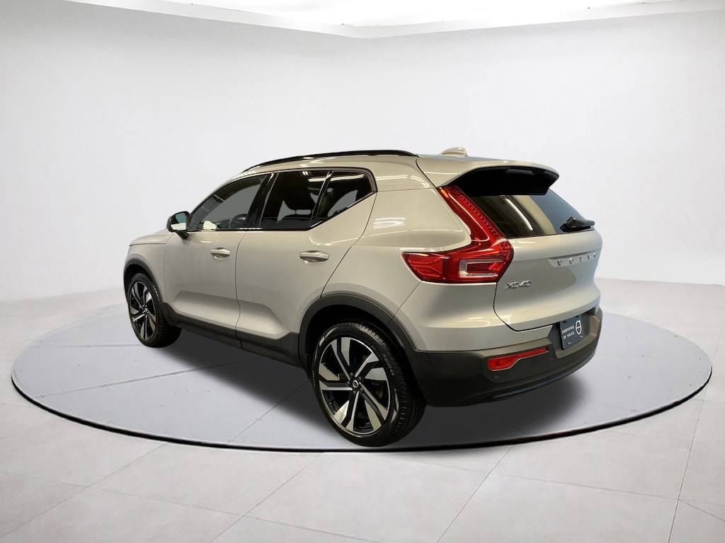 Certified 2025 Volvo XC40 Plus Dark Theme SUV