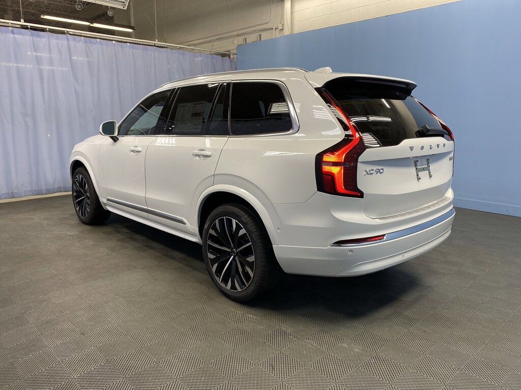 New 2026 Volvo XC90 B6 Plus 7-Seater SUV