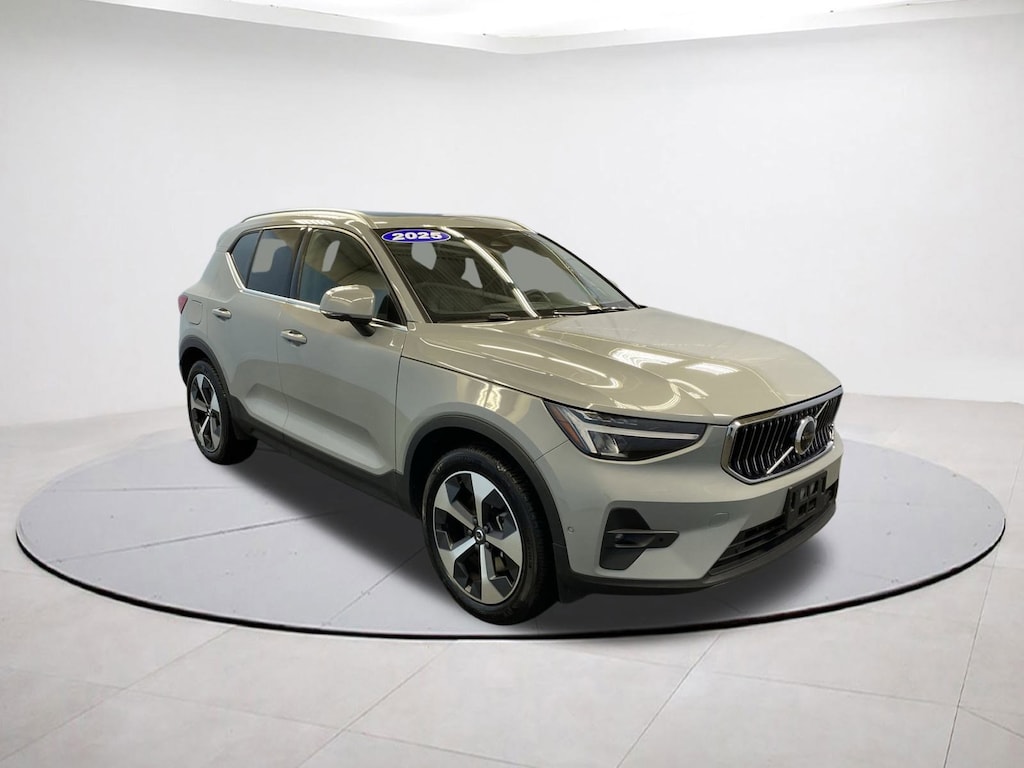 Certified 2025 Volvo XC40 Plus Bright Theme SUV