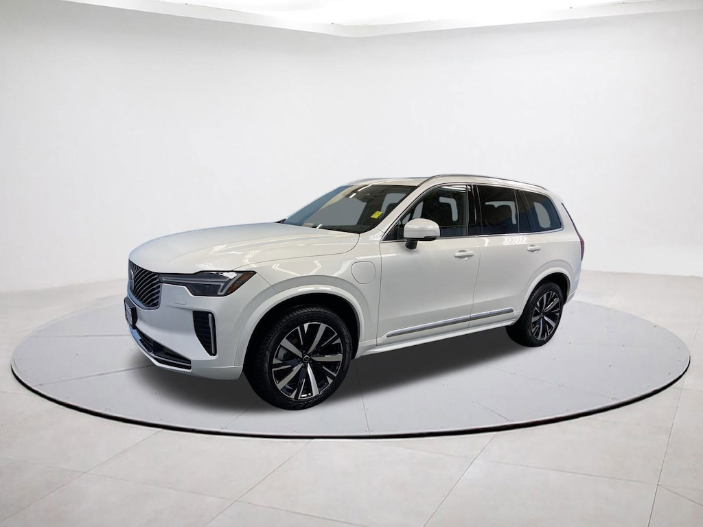 Certified 2025 Volvo XC90 plug-in hybrid T8 (2025.5) Core 7-Seater SUV