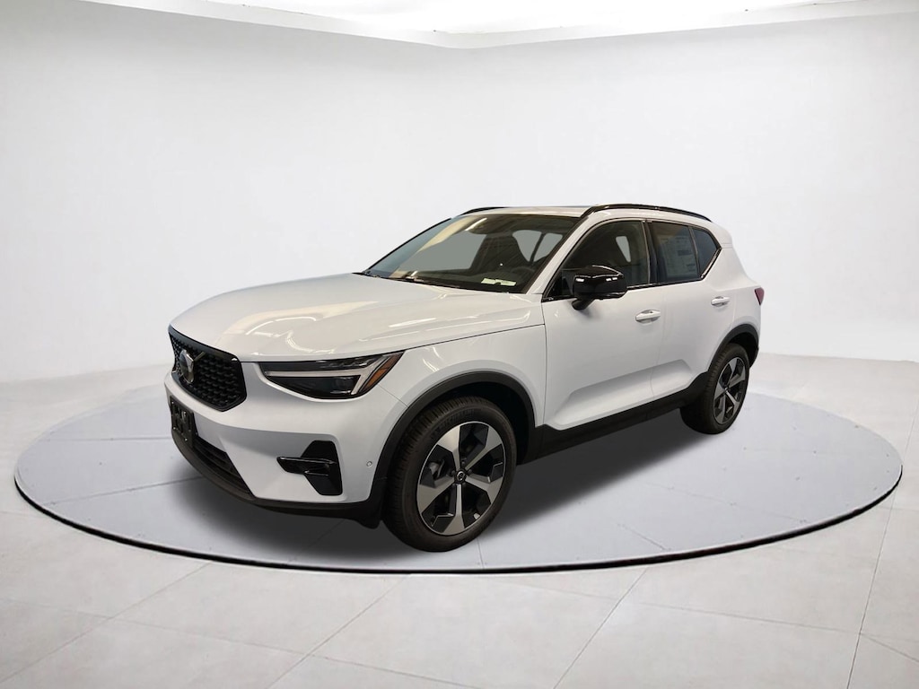 New 2026 Volvo XC40 B5 Plus SUV