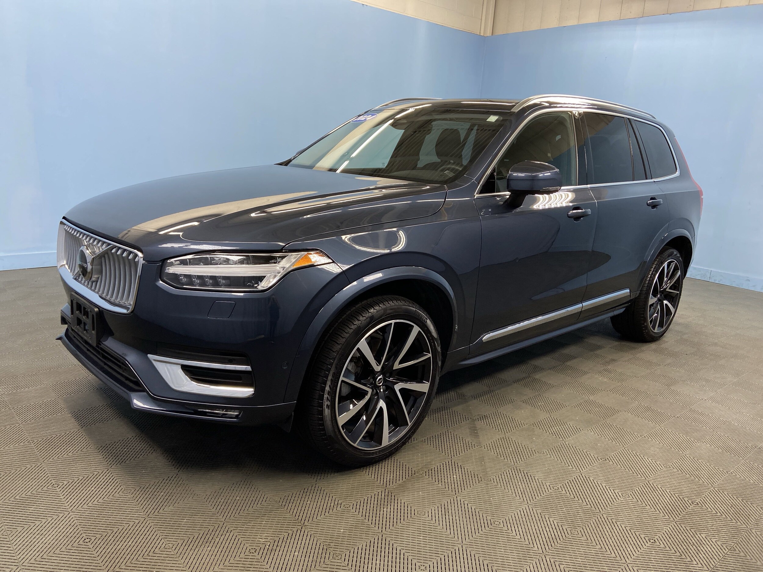 2024 Volvo XC90 Plus photo 3