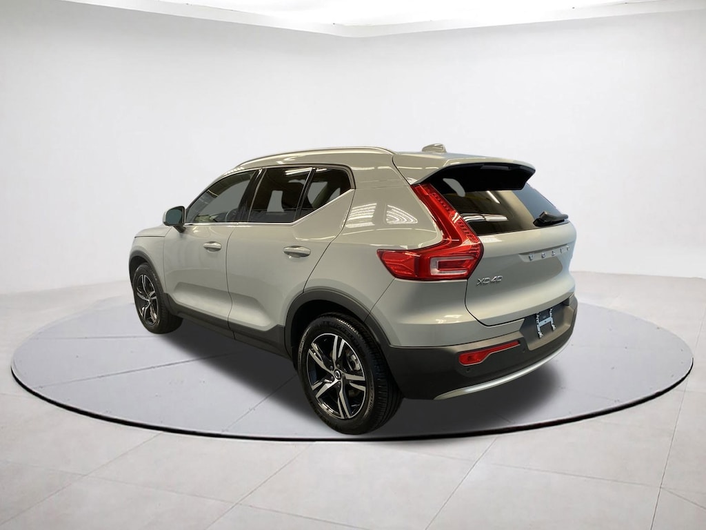 Certified 2025 Volvo XC40 Core Bright Theme SUV