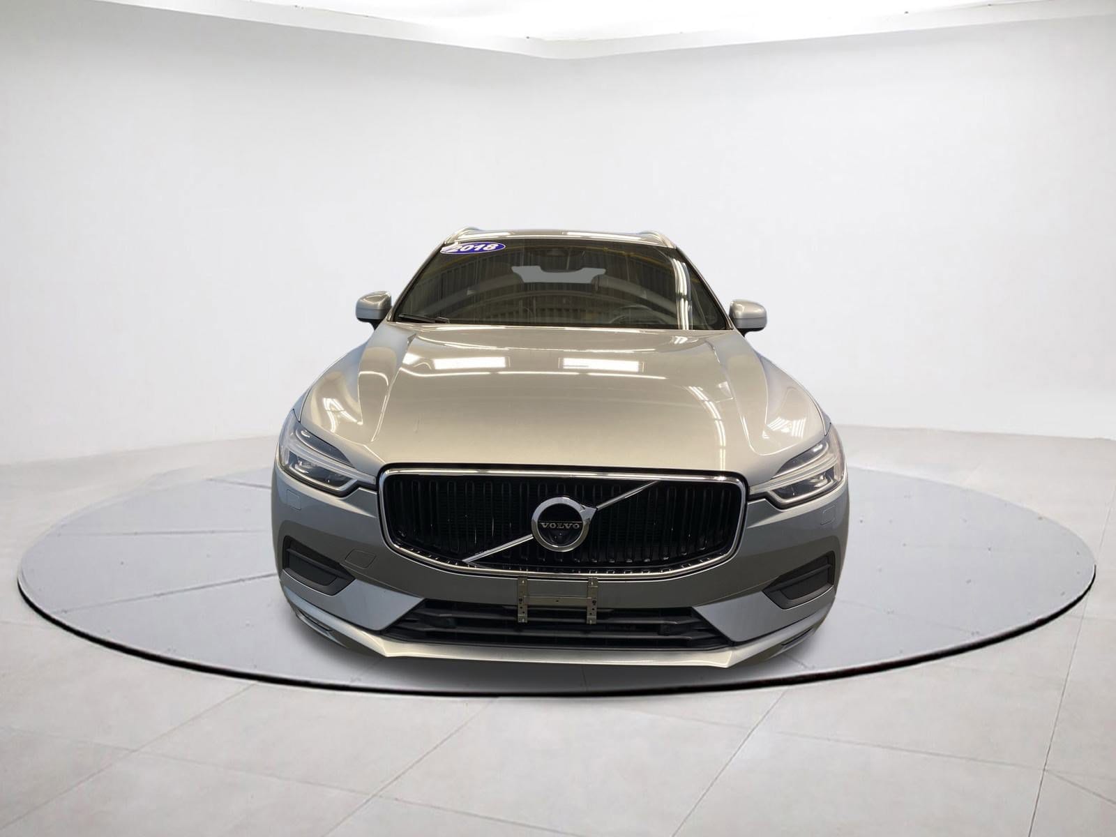 Used 2018 Volvo XC60 Momentum with VIN YV4A22RK2J1035646 for sale in East Hartford, CT