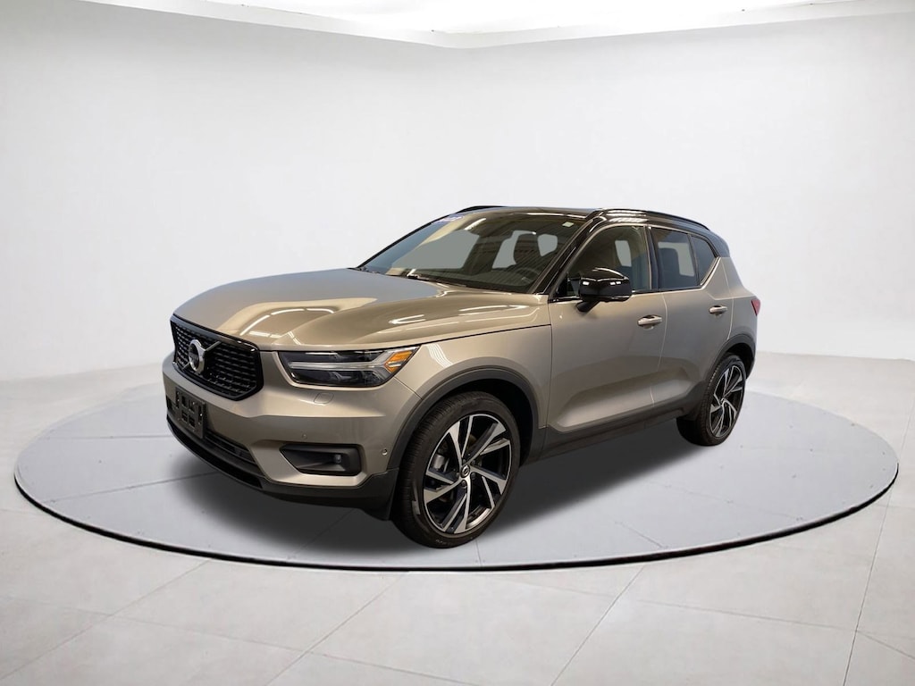 Certified 2022 Volvo XC40 R-Design SUV
