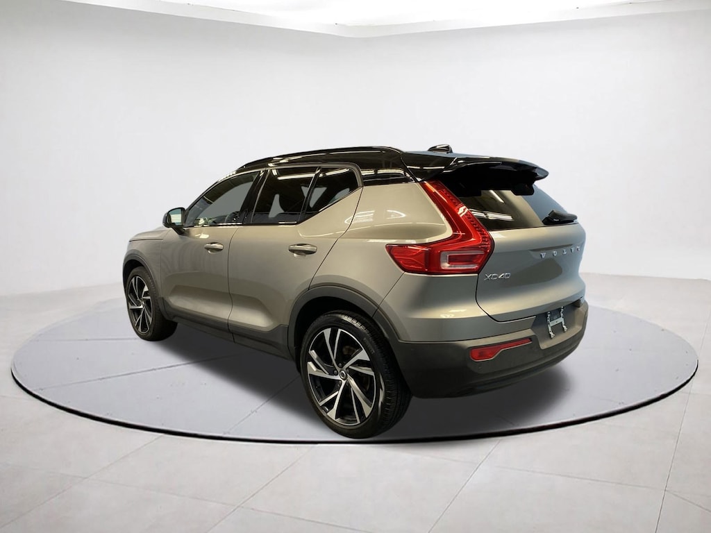 Certified 2022 Volvo XC40 R-Design SUV