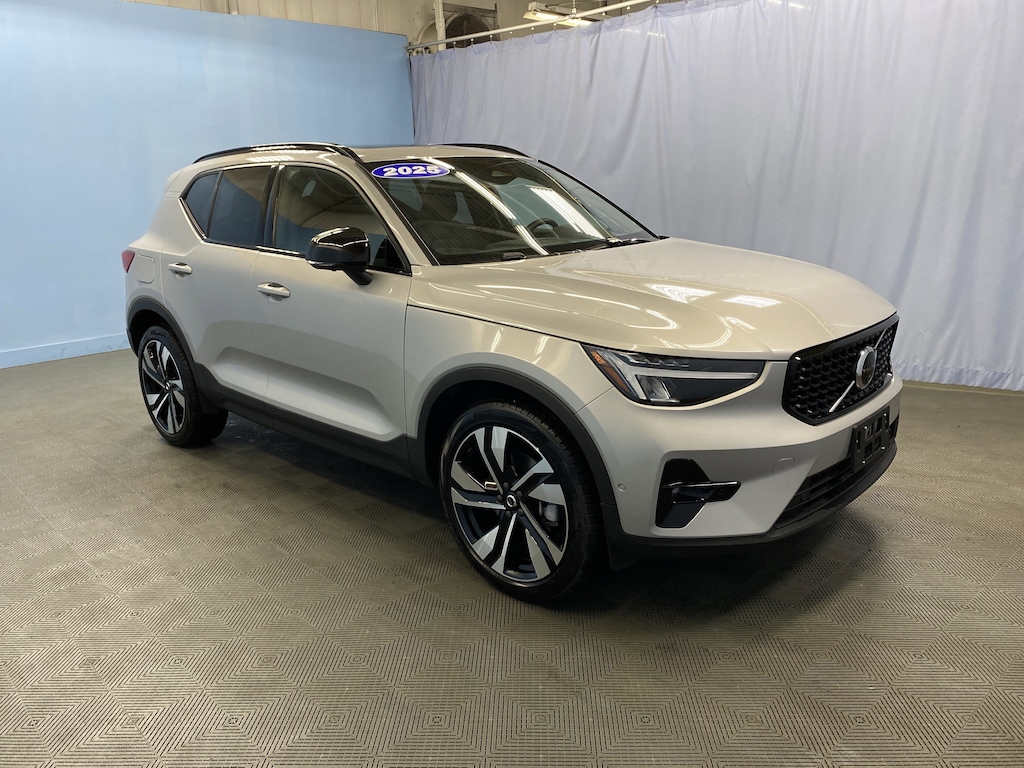 Certified 2025 Volvo XC40 Plus Dark Theme SUV