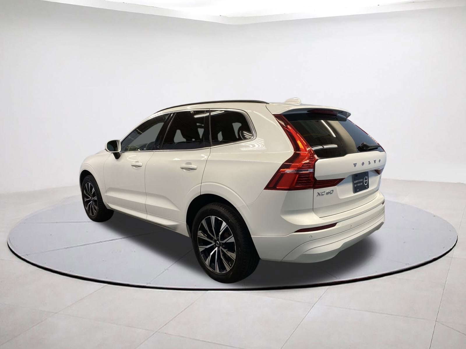 2023 Volvo XC60 Core photo 4