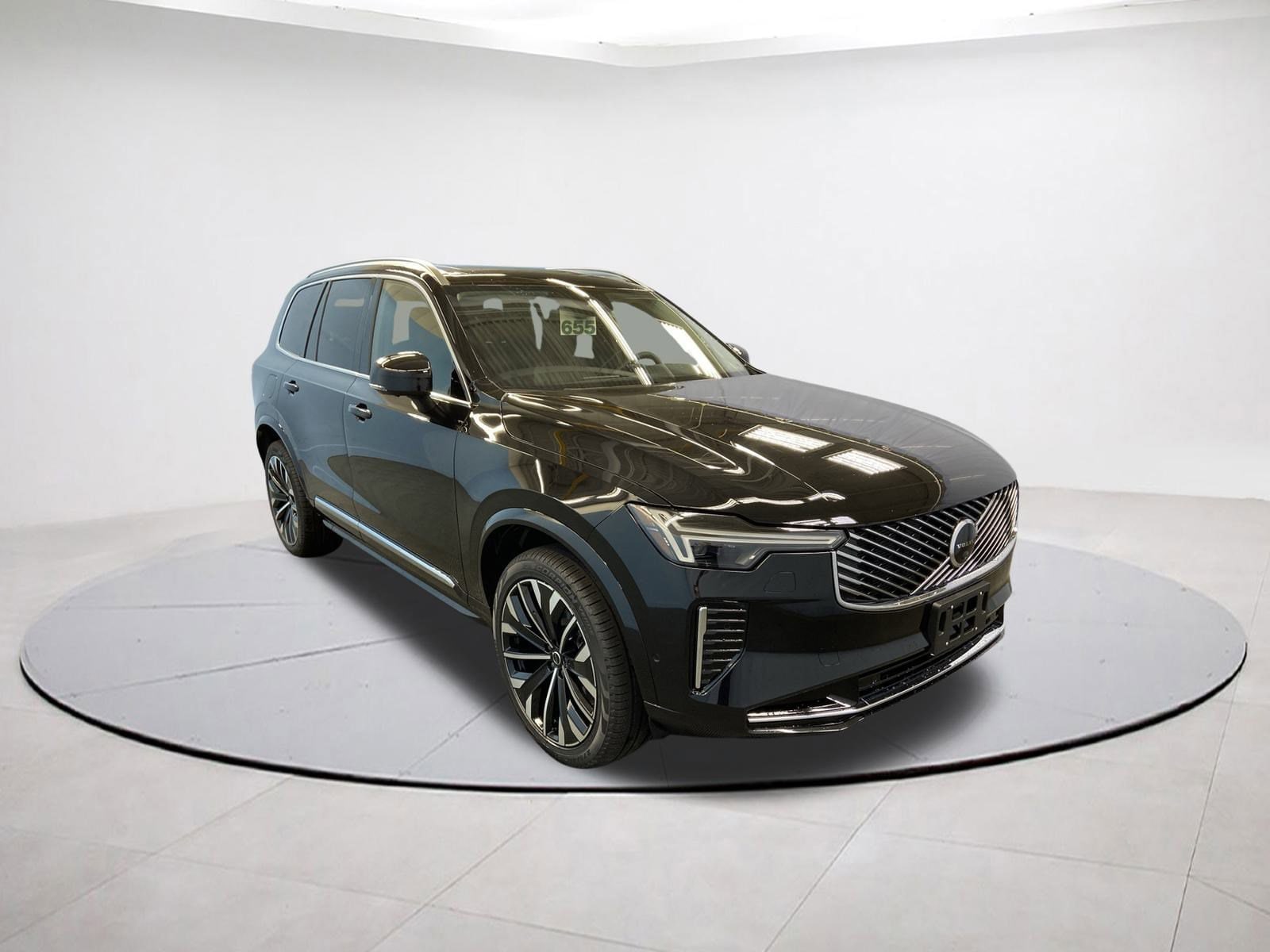 2026 Volvo XC90 Plus's photo