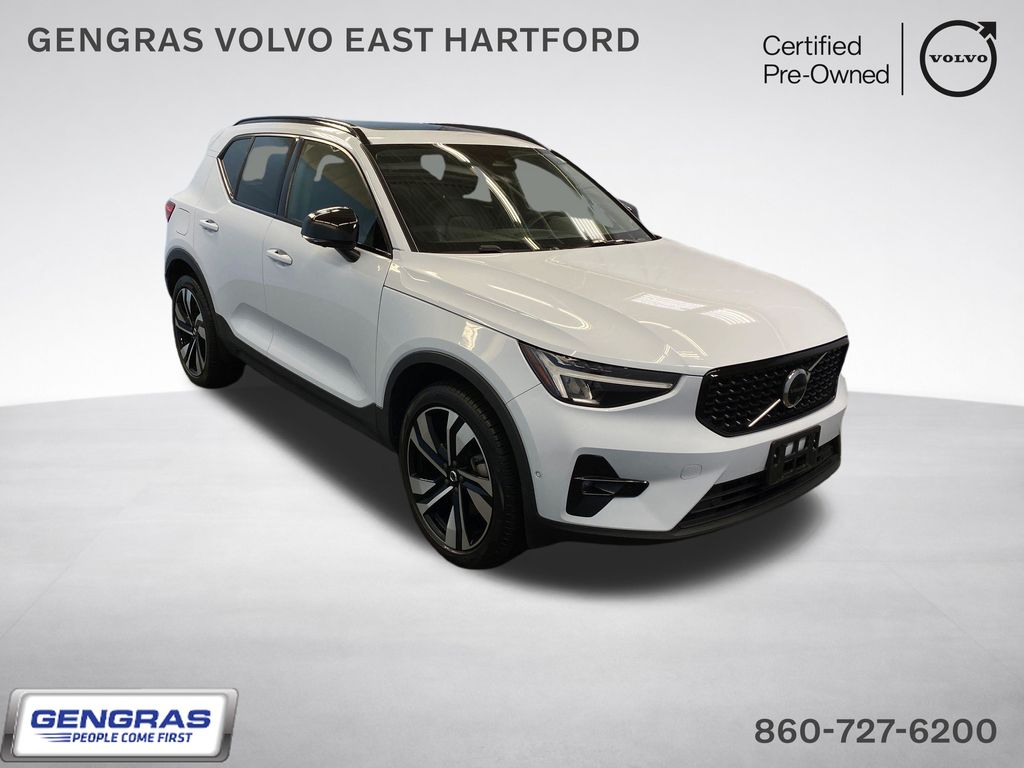 2024 Volvo XC40