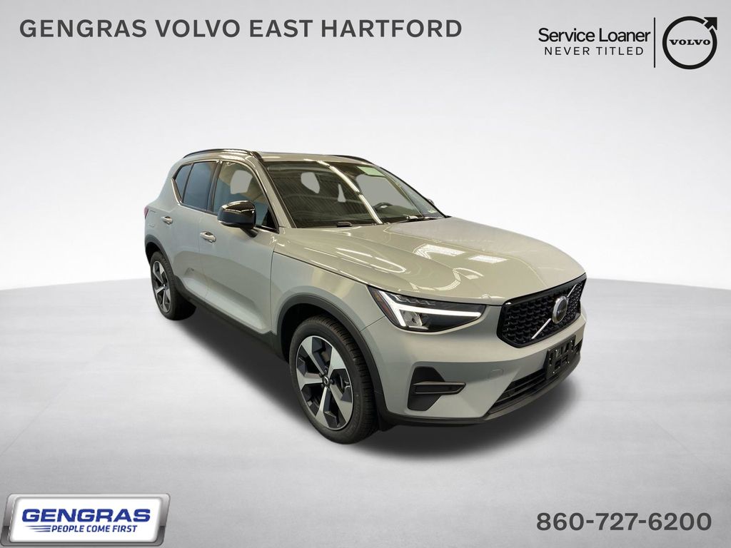 2026 Volvo XC40