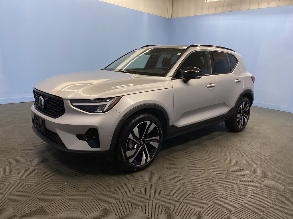 Used 2025 Volvo XC40 Plus Dark Theme SUV
