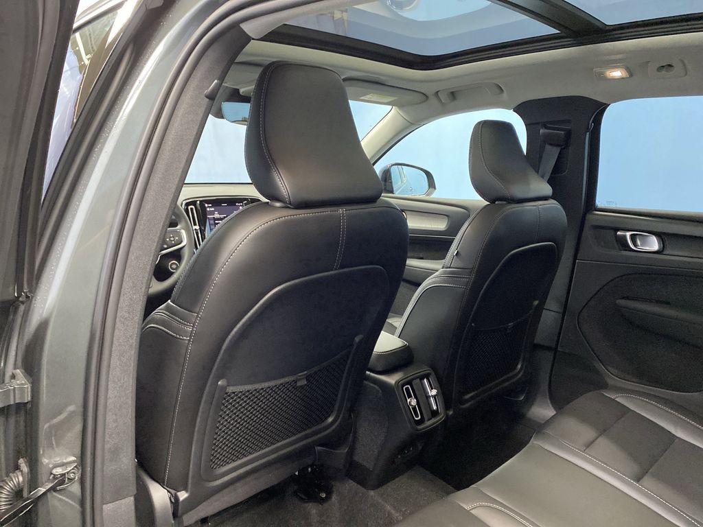 2026 Volvo XC40 Core - Photo 16