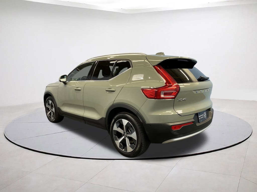 Used 2025 Volvo XC40 Plus Bright Theme SUV