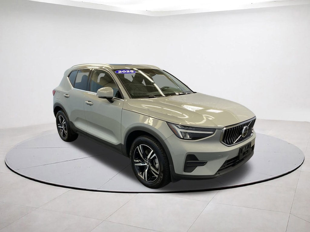 Certified 2025 Volvo XC40 Core Bright Theme SUV