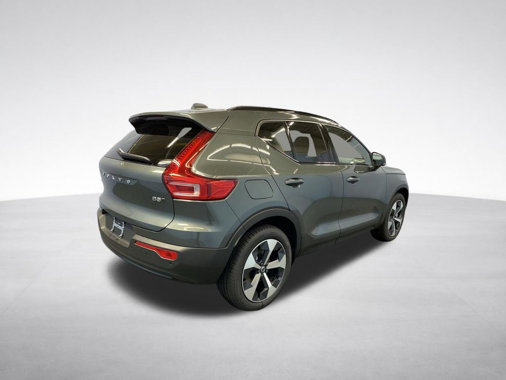 2026 Volvo XC40 Core - Photo 7
