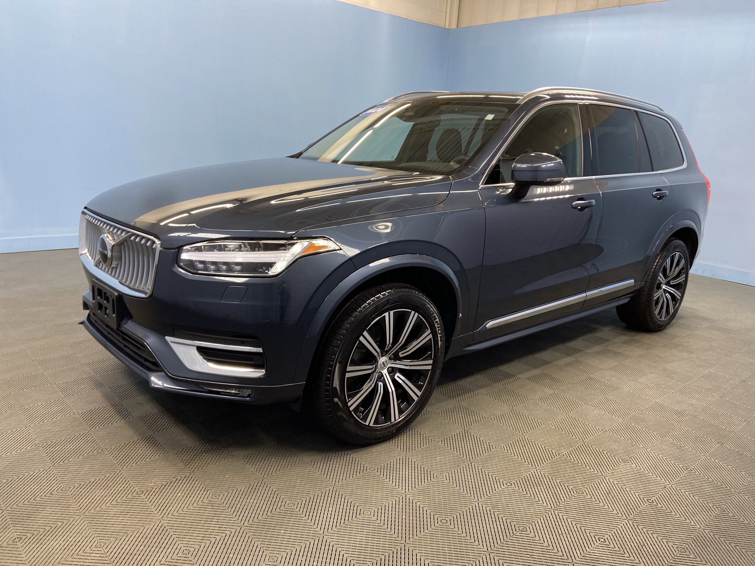 2024 Volvo XC90 Core photo 2