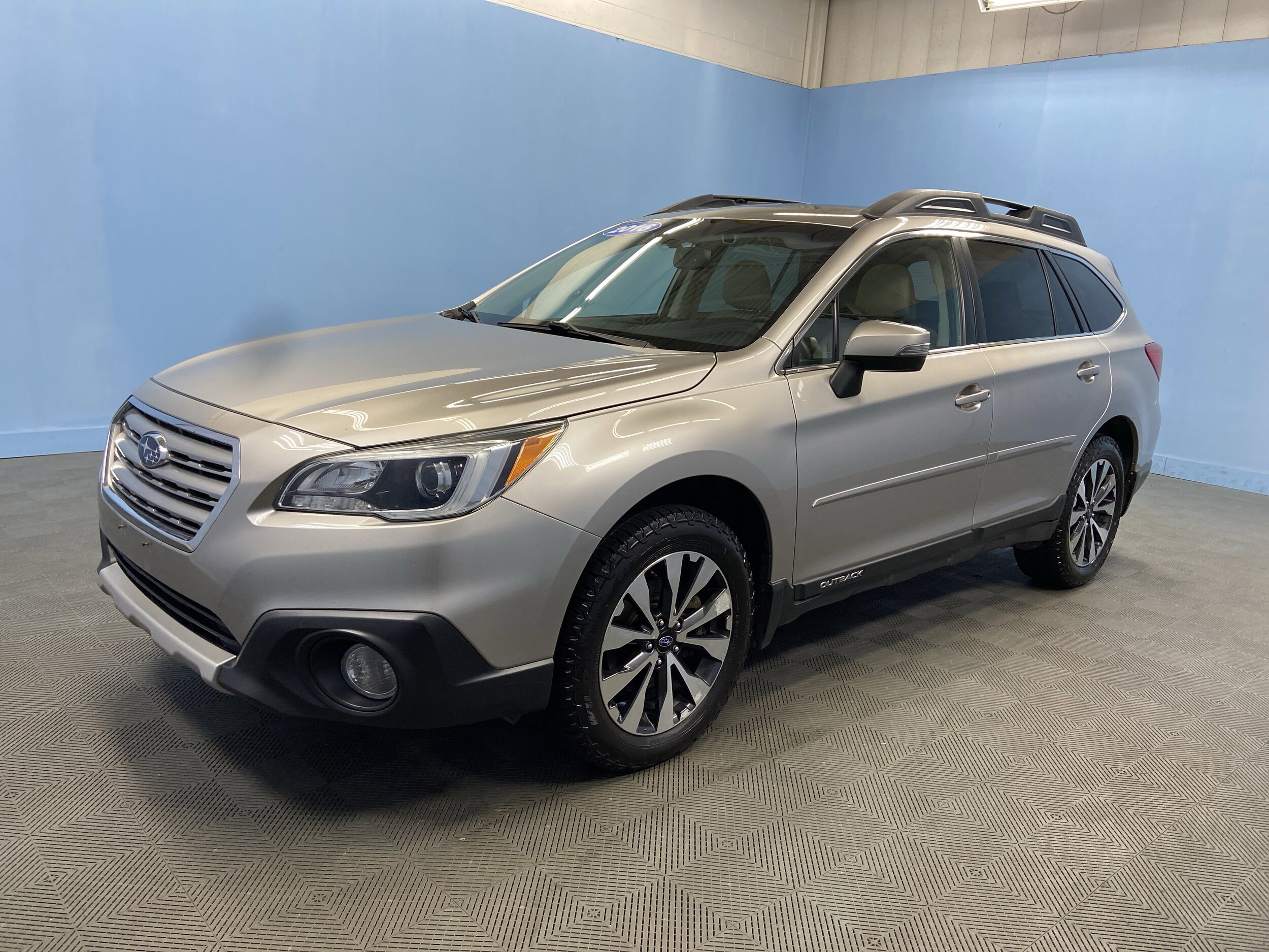 2016 Subaru Outback 2.5i Limited photo 3