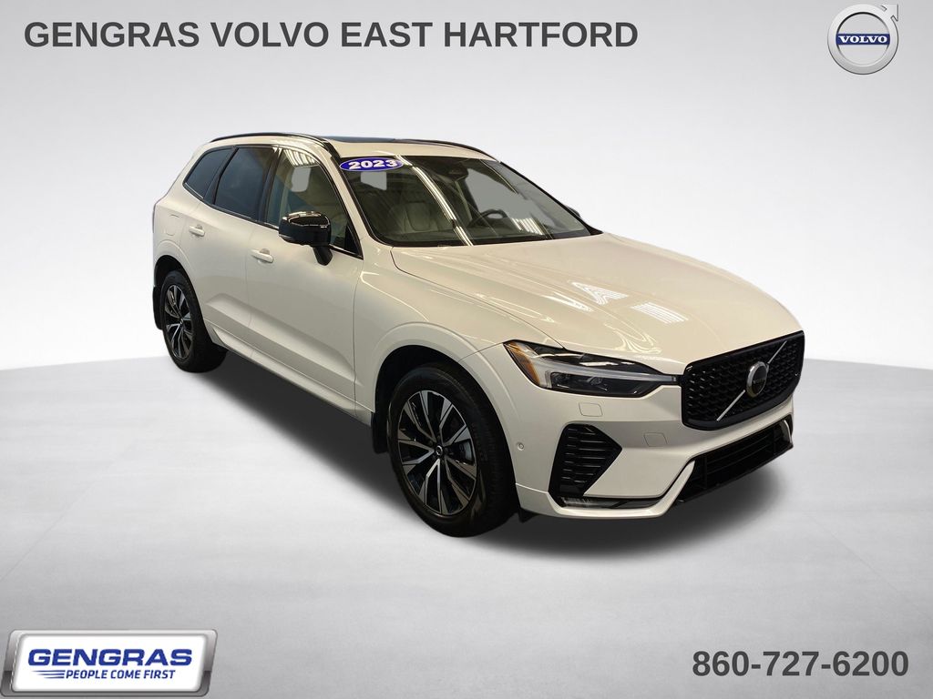 2023 Volvo XC60 B5 Plus Dark Theme AWD's photo