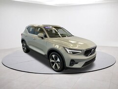 2025 Volvo XC40 Plus Bright Theme SUV
