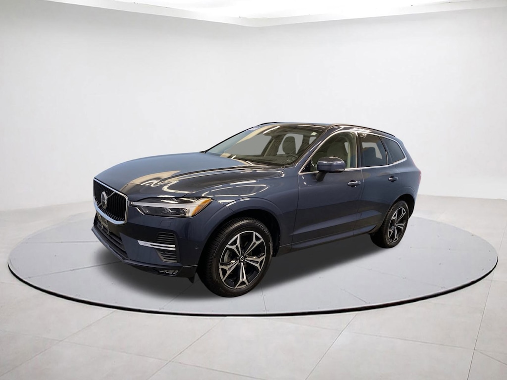 Used 2022 Volvo XC60 Momentum SUV