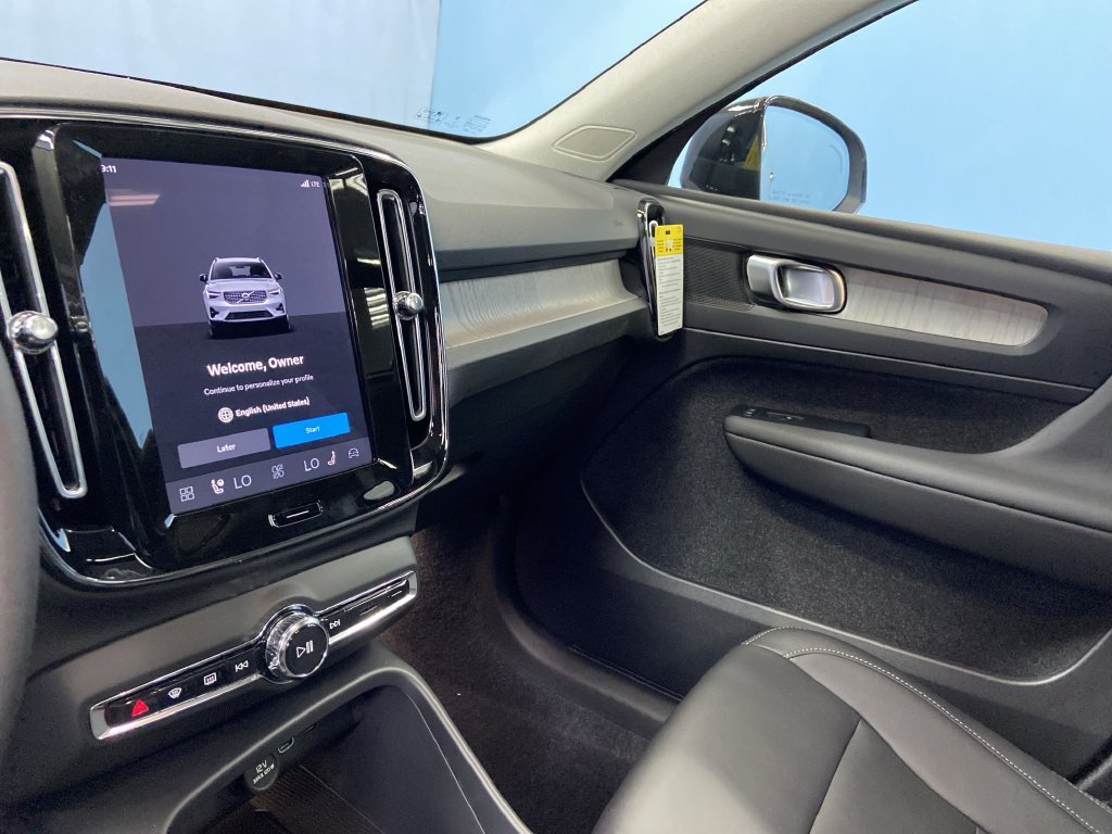 2026 Volvo XC40 Core - Photo 13