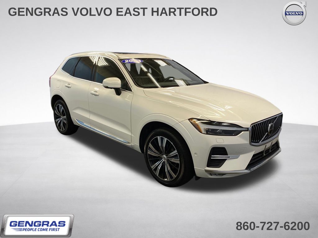 2023 Volvo XC60 B5 Plus Bright Theme AWD's photo