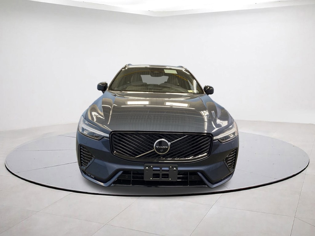 New 2026 Volvo XC60 B5 Plus SUV