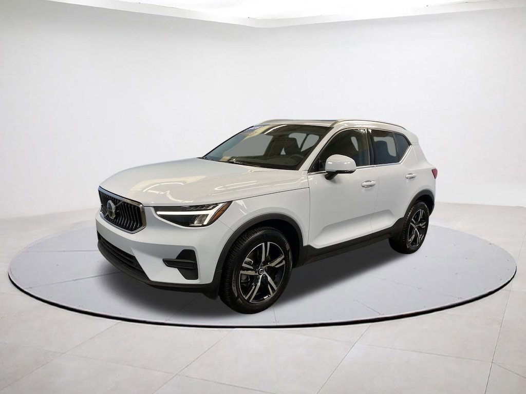 Certified 2025 Volvo XC40 Core Bright Theme SUV