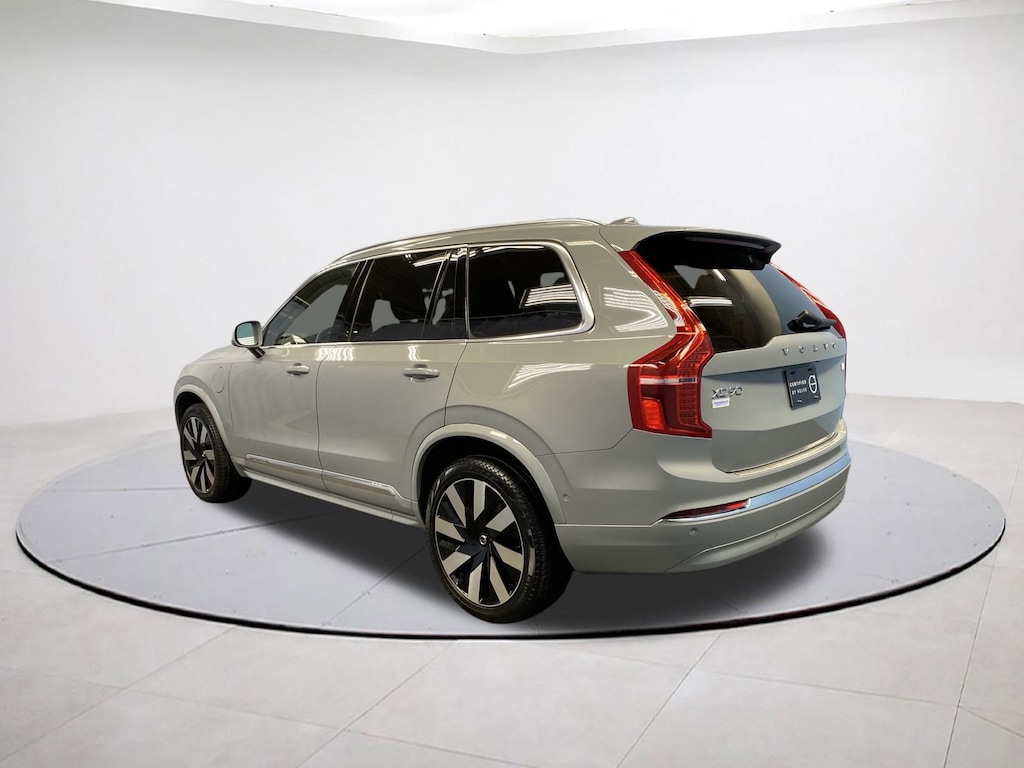 Certified 2024 Volvo XC90 plug-in hybrid Plus Bright Theme SUV