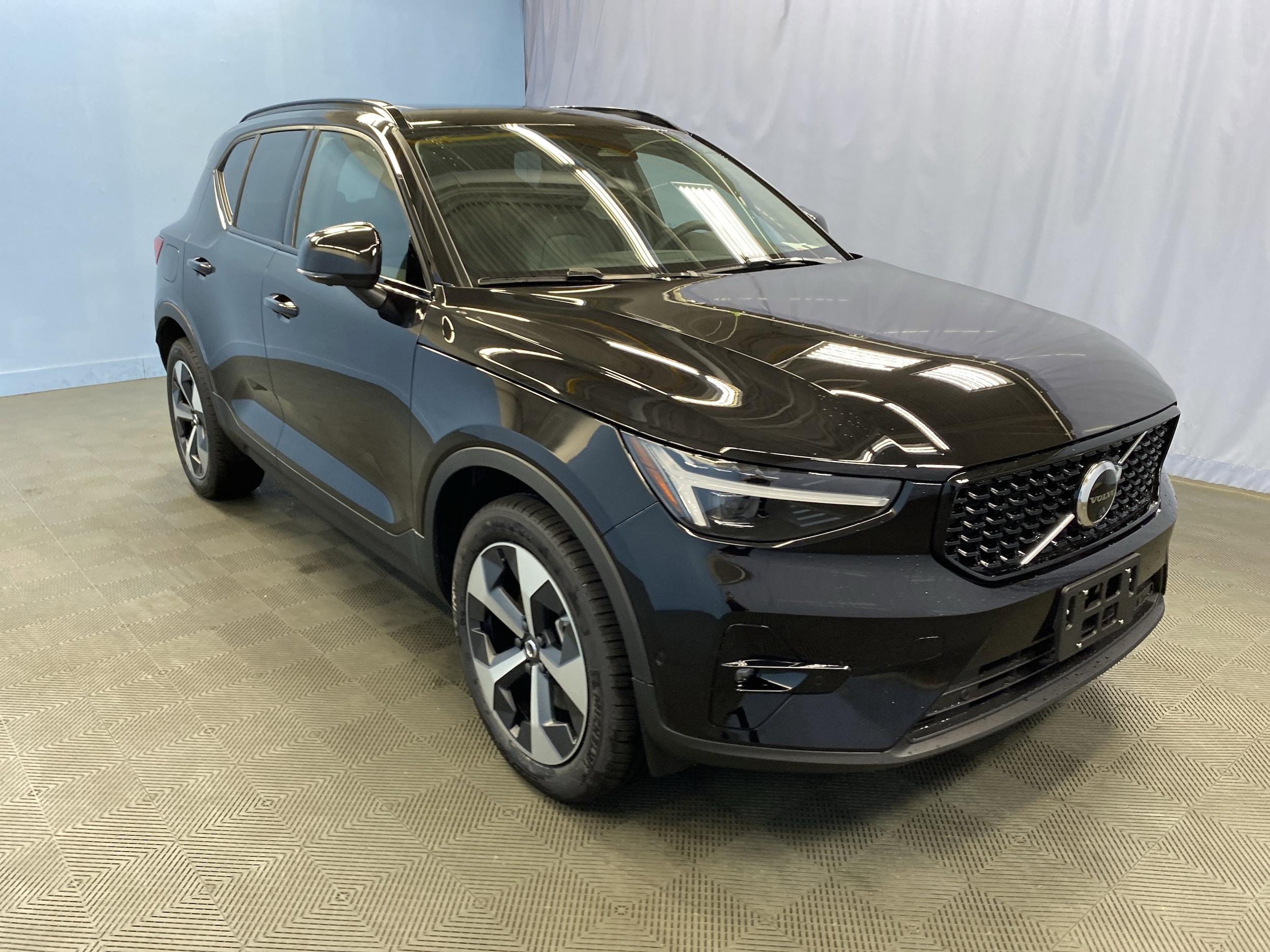 2026 Volvo XC40 SUV 