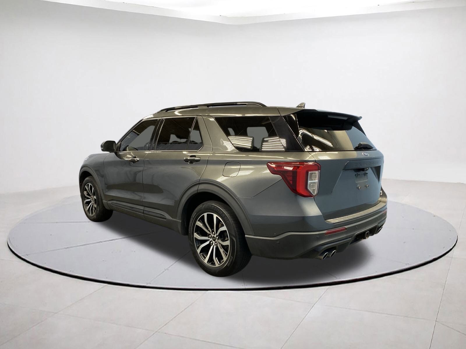 2020 Ford Explorer ST photo 4