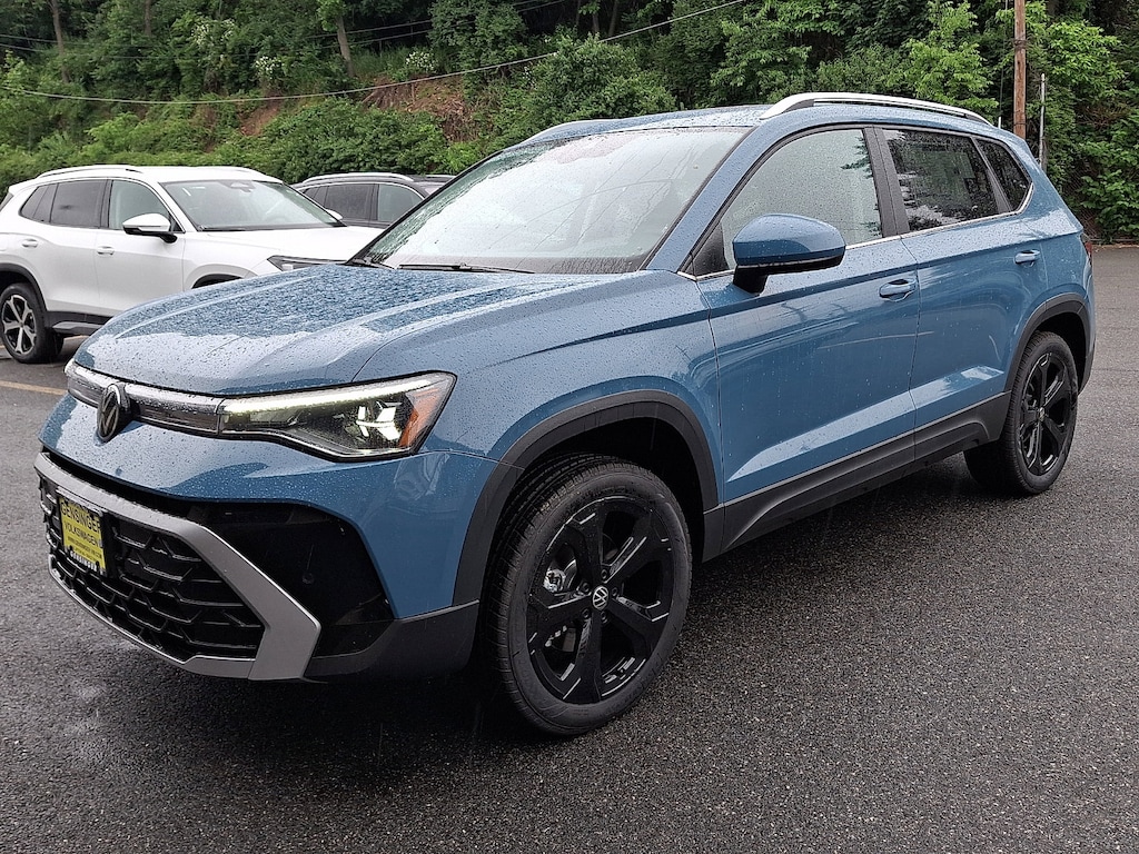 New 2026 Volkswagen Taos SEL SEL 4MOTION