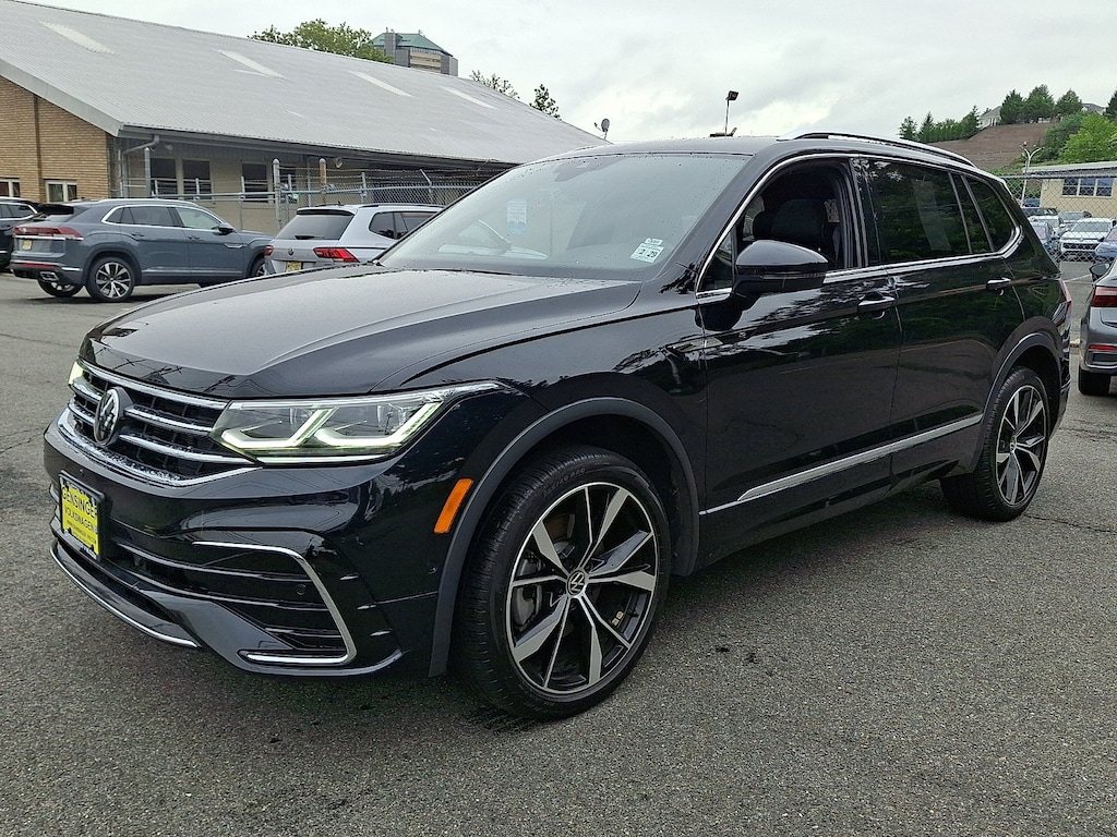 Certified 2024 Volkswagen Tiguan SEL R-Line 2.0T SEL R-Line 4MOTION