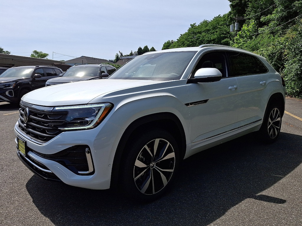 New 2026 Volkswagen Atlas Cross Sport 2.0T SEL Premium R-Line 2.0T SEL Premium R-Line 4MOTION