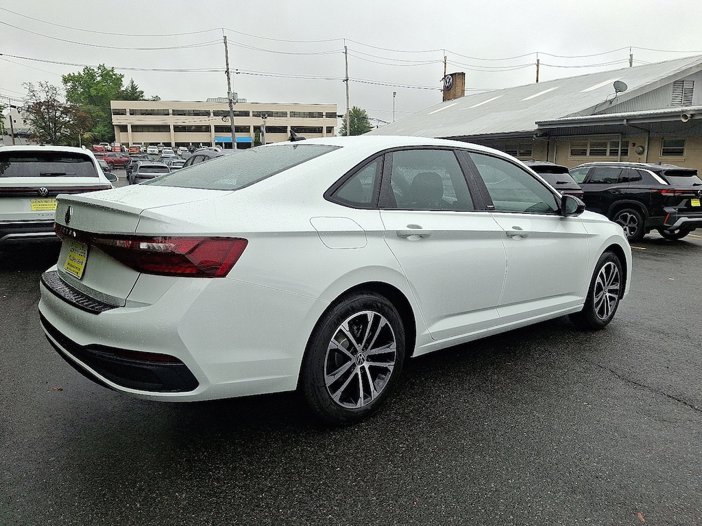 New 2025 Volkswagen Jetta Sport Sport Auto