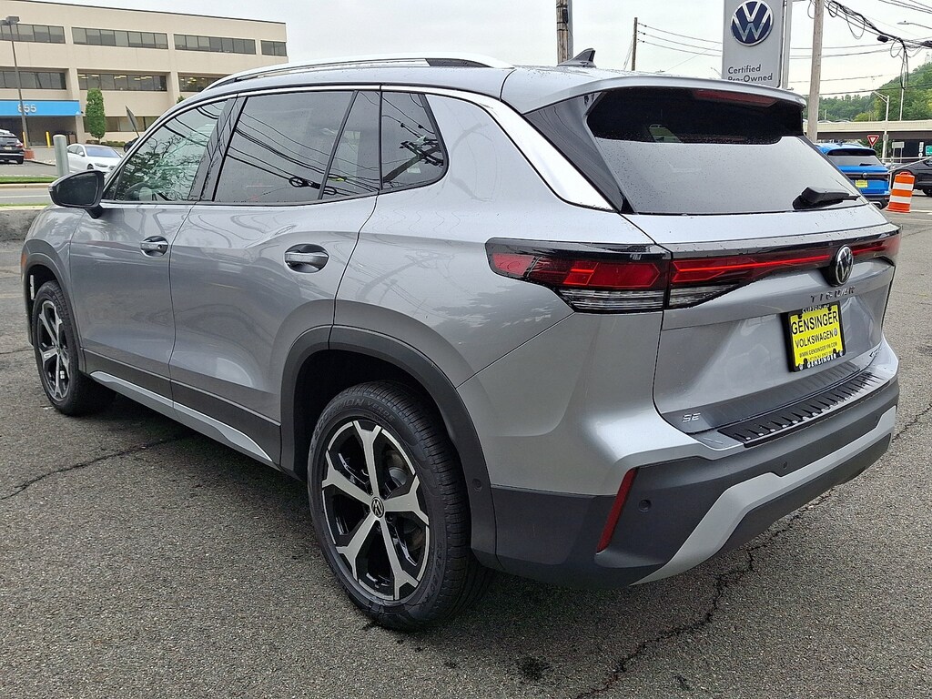 New 2026 Volkswagen Tiguan SE SE 4MOTION