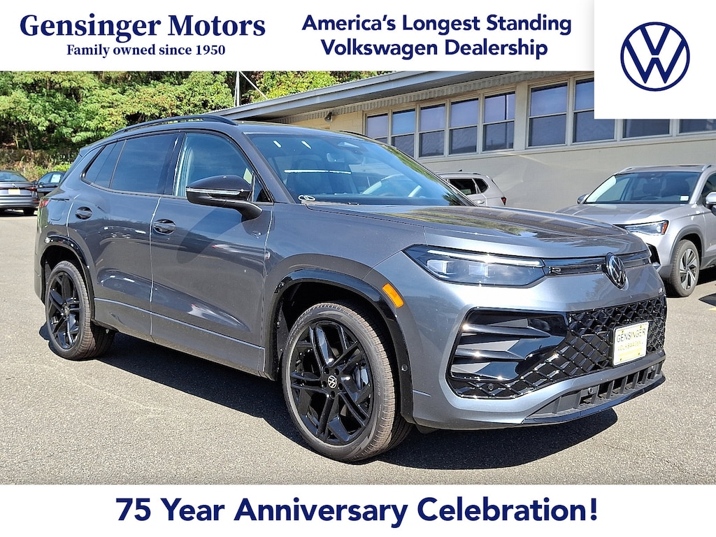 New 2025 Volkswagen Tiguan SE R-Line Black 2.0T SE R-Line Black 4MOTION