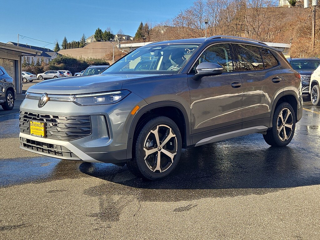 New 2026 Volkswagen Tiguan SE 2.0T SE 4MOTION