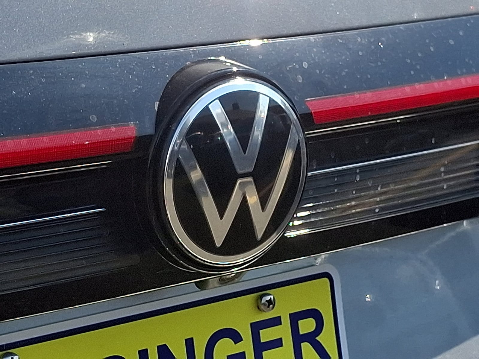 2025 Volkswagen Taos SE - Photo 15