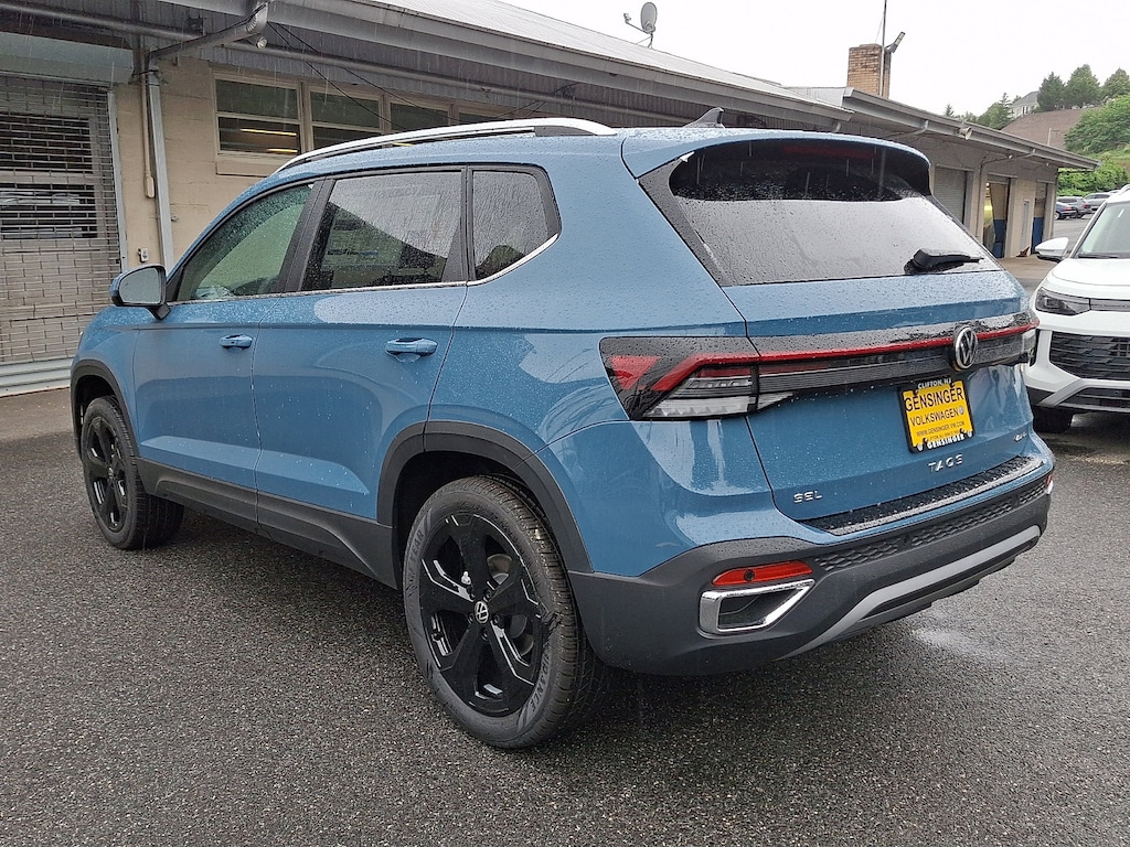 New 2026 Volkswagen Taos SEL SEL 4MOTION