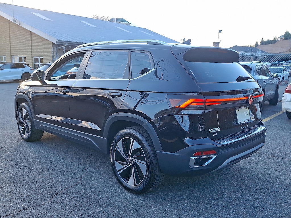 Certified 2025 Volkswagen Taos SE SE 4MOTION
