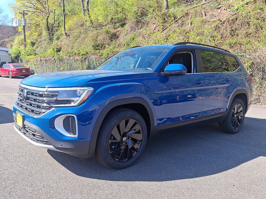 New 2025 Volkswagen Atlas 2.0T SE w/Technology 2.0T SE w/Technology 4MOTION