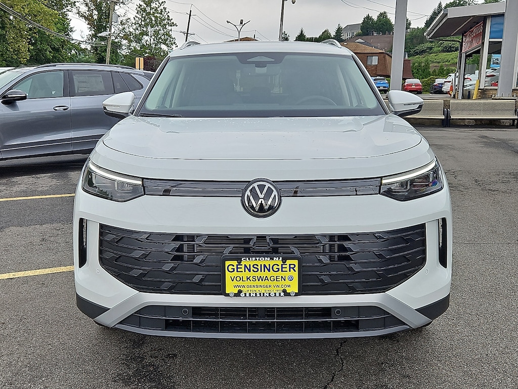 New 2026 Volkswagen Tiguan SE SE 4MOTION