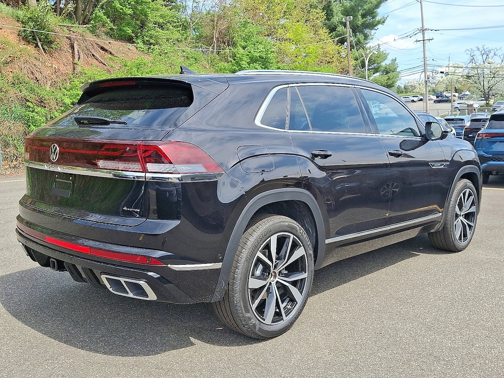 New 2026 Volkswagen Atlas Cross Sport 2.0T SEL Premium R-Line 2.0T SEL Premium R-Line 4MOTION