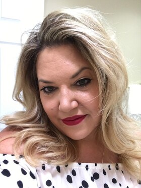 Staff member Laura Gensinger from ID_b24a7613afd9