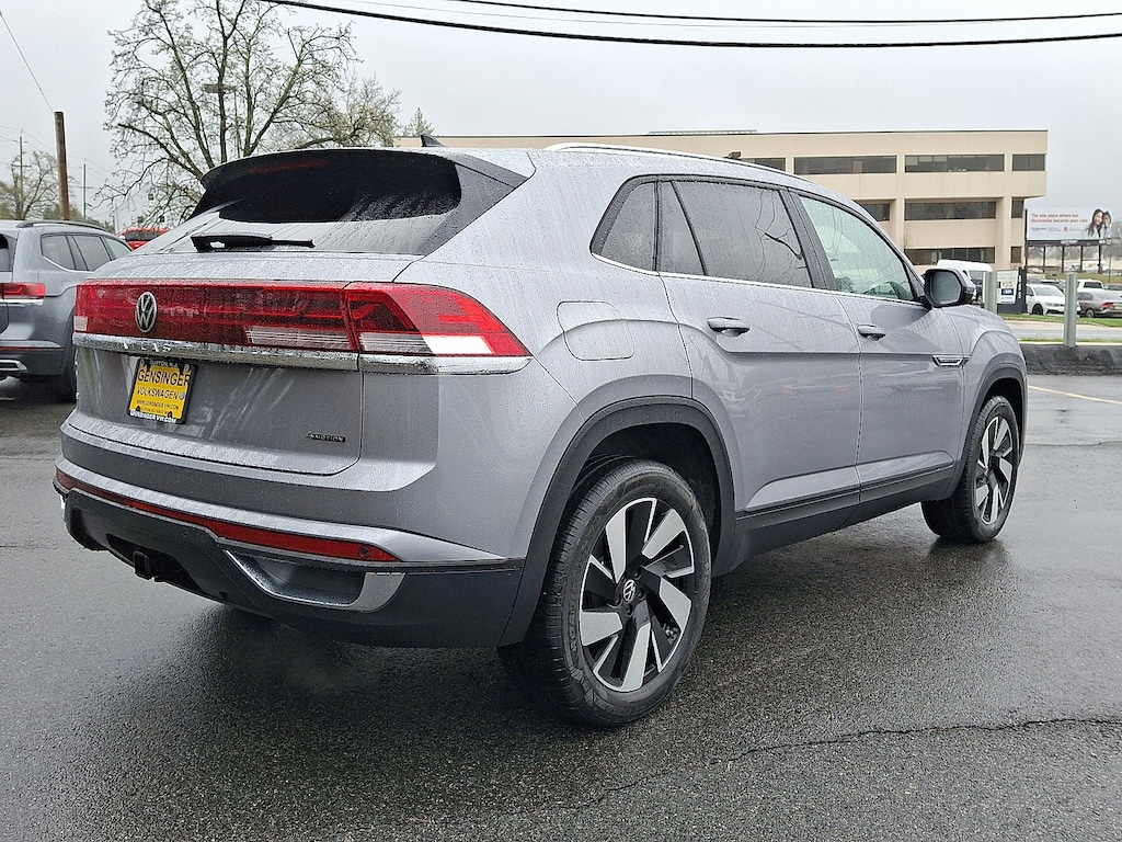 New 2025 Volkswagen Atlas Cross Sport 2.0T SE w/Technology 2.0T SE w/Technology 4MOTION