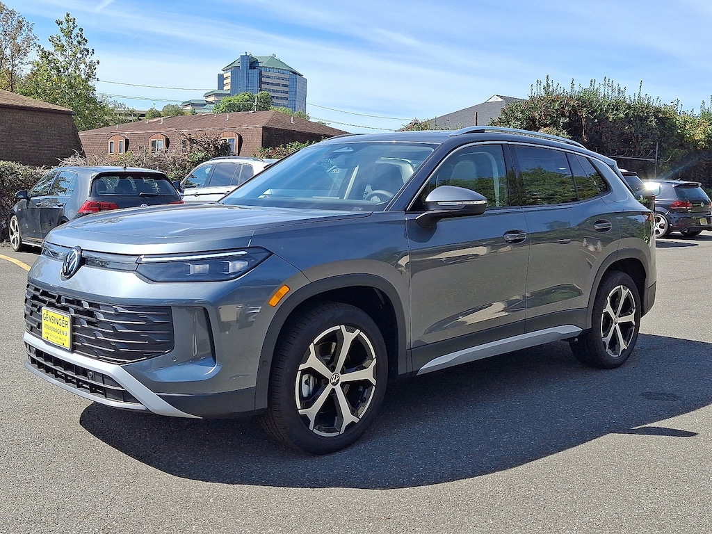 New 2025 Volkswagen Tiguan SE 2.0T SE 4MOTION