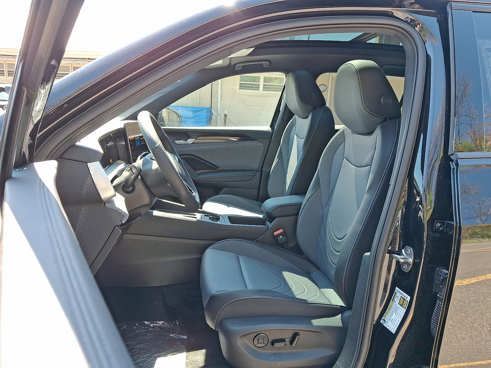 2026 Volkswagen Tiguan SE R-LINE BLACK - Photo 9